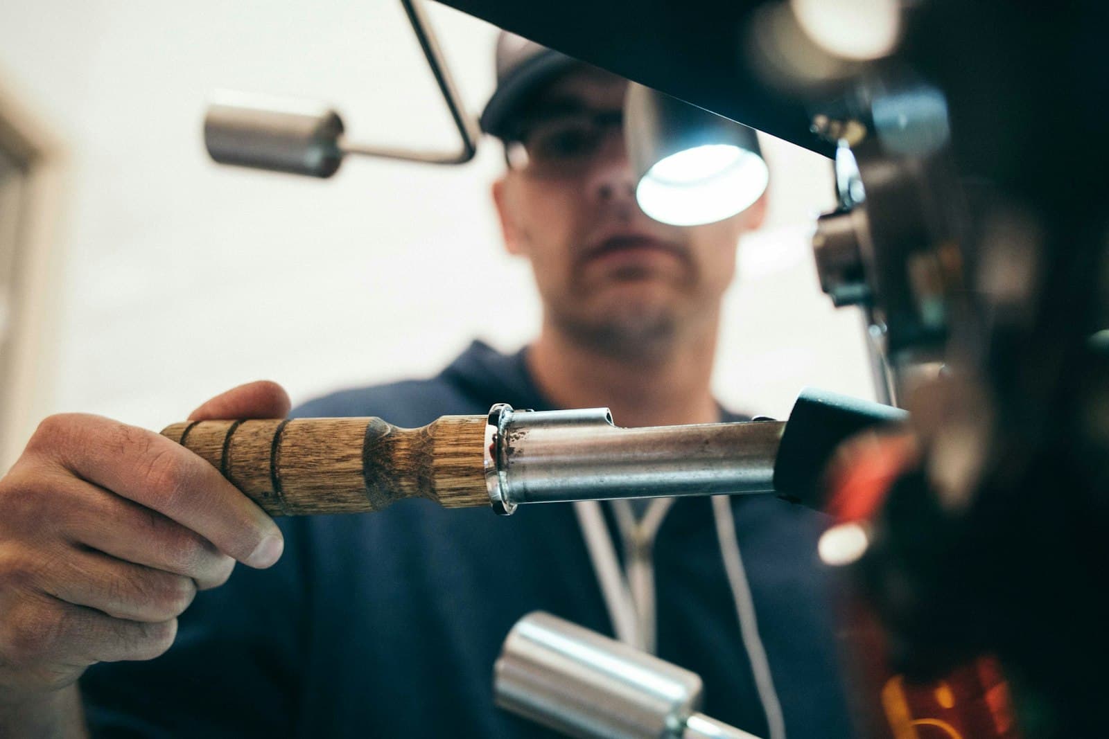 Sourcing Butyl Compounds for Australian Automotive Suppliers: Quality, Lead Time & Cost
